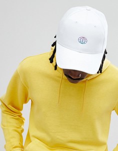 Белая бейсболка с тисненой отделкой ASOS DESIGN - Белый