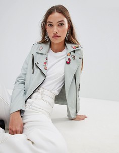 Полиуретановая куртка с нашивками Glamorous - Синий