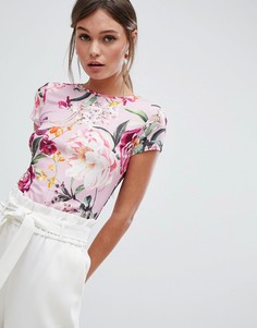 Приталенная футболка с цветочным принтом Ted Baker - Мульти
