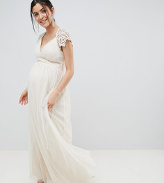 Платье макси с кружевом на спине Little Mistress Maternity - Кремовый