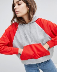 Короткий худи в стиле колор блок Monki - Серый