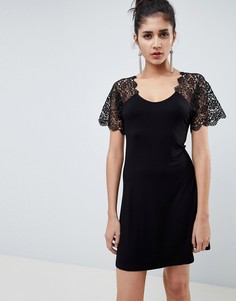 Приталенное платье мини с кружевом ASOS DESIGN - Черный