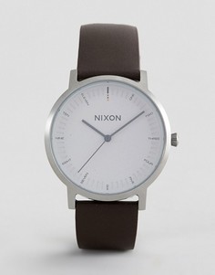 Часы с коричневым кожаным ремешком Nixon A1058 Porter - Коричневый