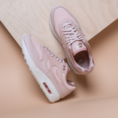 Кроссовки Nike