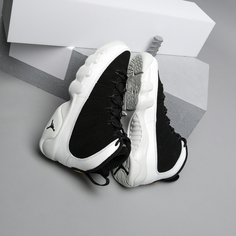 Кроссовки Jordan