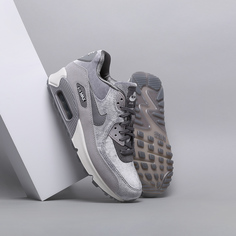 Кроссовки Nike