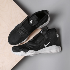 Кроссовки Nike