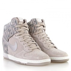 Кроссовки Nike