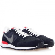 Кроссовки Nike