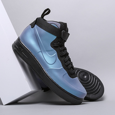 Кроссовки Nike