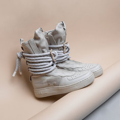 Кроссовки Nike