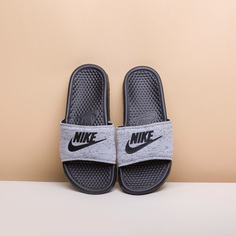 Сланцы Nike