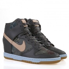 Кроссовки Nike