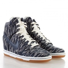 Кроссовки Nike