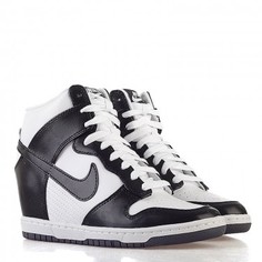 Кроссовки Nike