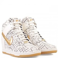 Кроссовки Nike