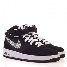 Кроссовки Nike