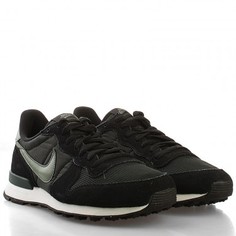 Кроссовки Nike