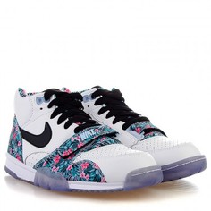 Кроссовки Nike