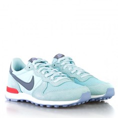Кроссовки Nike