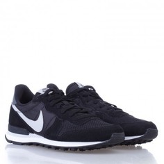 Кроссовки Nike
