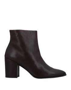 Полусапоги и высокие ботинки Stuart Weitzman