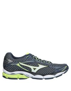 Низкие кеды и кроссовки Mizuno