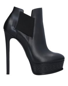 Полусапоги и высокие ботинки Casadei