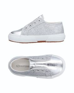 Низкие кеды и кроссовки Superga