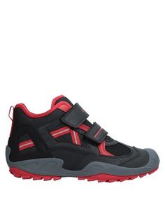 Низкие кеды и кроссовки Geox