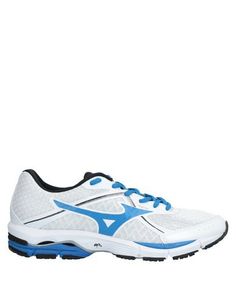 Низкие кеды и кроссовки Mizuno