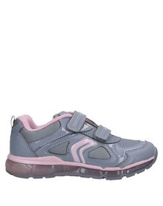 Низкие кеды и кроссовки Geox