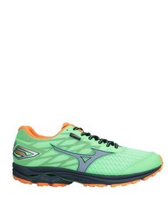 Низкие кеды и кроссовки Mizuno