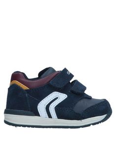 Низкие кеды и кроссовки Geox