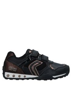 Низкие кеды и кроссовки Geox