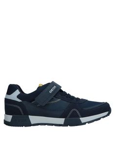 Низкие кеды и кроссовки Geox