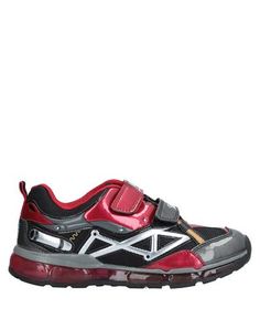 Низкие кеды и кроссовки Geox