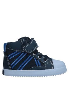 Низкие кеды и кроссовки Geox