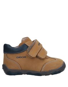 Низкие кеды и кроссовки Geox