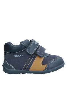 Низкие кеды и кроссовки Geox