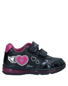 Низкие кеды и кроссовки Geox
