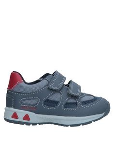 Низкие кеды и кроссовки Geox