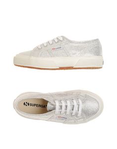 Низкие кеды и кроссовки Superga
