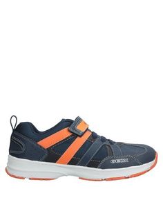 Низкие кеды и кроссовки Geox