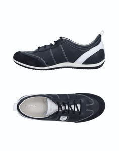 Низкие кеды и кроссовки Geox