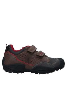 Низкие кеды и кроссовки Geox