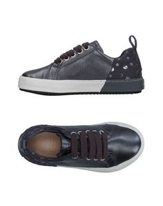 Низкие кеды и кроссовки Geox