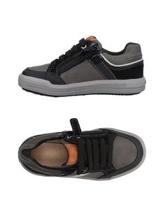 Низкие кеды и кроссовки Geox