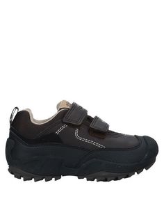 Низкие кеды и кроссовки Geox