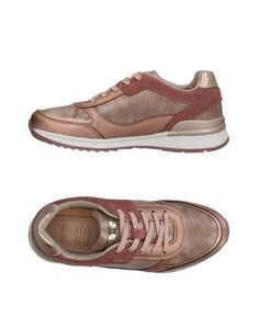 Низкие кеды и кроссовки Geox